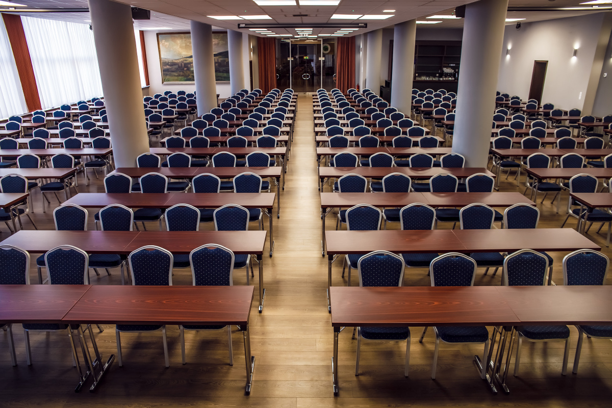 Konferenční sál — pohled zezadu